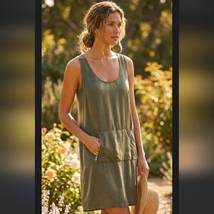 Joan Vass Green Sleeveless Scoop Neck Sundress